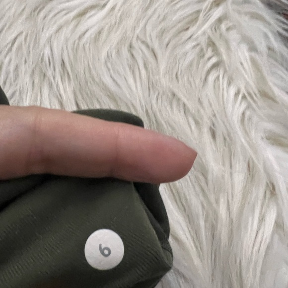 Lululemon Sunset Salutation Crop – Size 6, Black, 22” Inseam - Picture 11 of 11